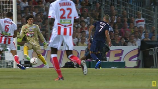 Video: Liga Francesa Recuerda el Atajadón de Ochoa a Ménez