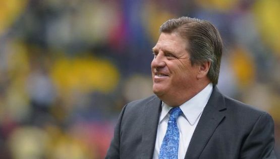 Video | 'Piojo' Trollea a Reporteros con Pregunta Sobre los Naturalizados