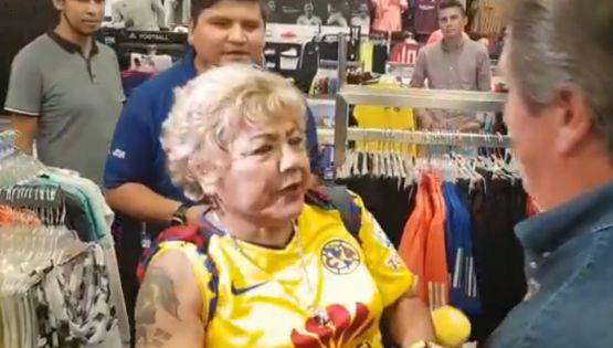 Sorprende Aficionada Americanista con Exóticos Tatuajes al 'Piojo'
