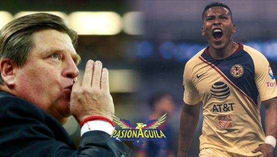 Miguel Herrera defiende a Roger Martínez