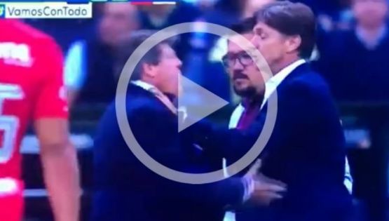 Video | Momento exacto de la pelea entre Hernán Cristante y Miguel Herrera