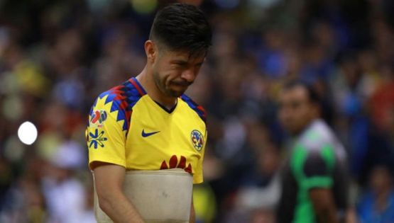 Alerta | Oribe Peralta sale lesionado contra Cruz Azul