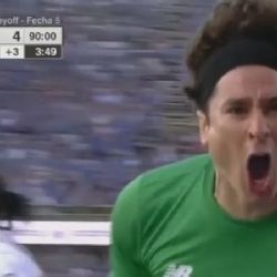 Vídeo | Guillermo Ochoa casí marca un Golazo