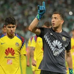 Le Gritan Vendido y Marchesín Responde a la Afición de Santos