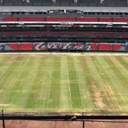 Césped del Estadio Azteca Luce Peor que Nunca