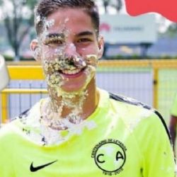 Prohibidos los pastelazos en Coapa