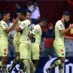 Jugadores del América Contradicen al 'Piojo' en el Vestidor