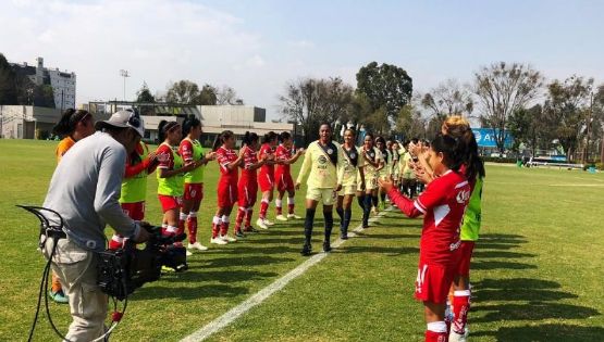 Toluca Femenil pone el ejemplo y hace reconocimiento al América