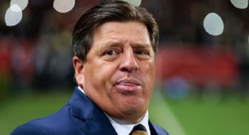 Miguel Herrera no confía en Henry Martín y así se lo hace saber.