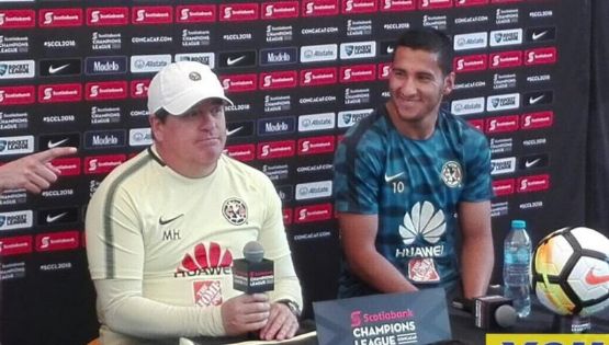 'Piojo' le pide a Cecilio Domínguez que se quede en América