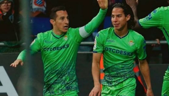 Video | Andrés Guardado regaña a Diego Lainez por dar Entrevistas