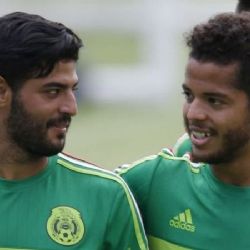 Carlos Vela le manda emotivo mensaje a Giovani dos Santos