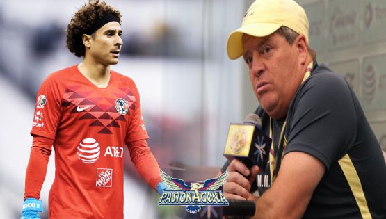 Miguel Herrera sale a defender a Memo Ochoa
