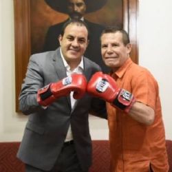 Julio César Chávez expresa apoyo a América en hotel de concentración de Chivas