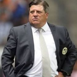 Miguel Herrera manda recado a Roger Martínez y Andrés Ibargüen