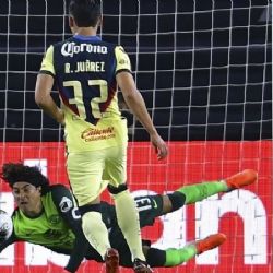 VIDEO | Guillermo Ochoa salva al América de la eliminación con sus atajadas en Concachampions