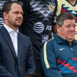La afición azulcrema también pide la salida de Santiago Baños del Club América