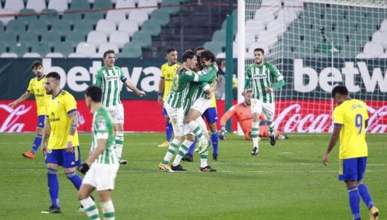 Video | Golazo de Guido Rodríguez con asistencia de Diego Lainez