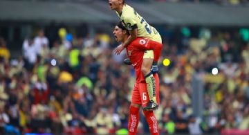 Memo Ochoa y Paul Aguilar cerca de un Récord Histórico