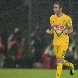 Miguel Layún celebra la victoria ante América pero lo pone como candidato al título