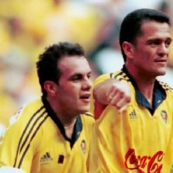 Se lució: Gran Regalo de Raúl Jiménez para Carlos Hermosillo