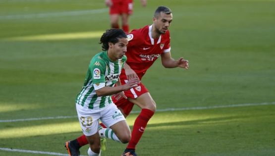 Diego Lainez repite la titularidad con el Real Betis en la Copa del Rey