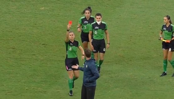 Auxiliar técnico del América Femenil culpa al arbitraje en la derrota frente a Chivas