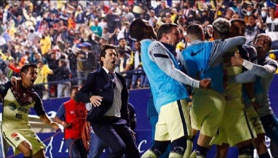Video | Santiago Solari enamora a la afición del Club América con su efusivo festejo en el gol de Roger Martínez 