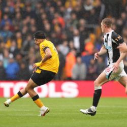 Video | Partidazo de Raúl Jiménez le da el triunfo al Wolverhampton con doblete de asistencias