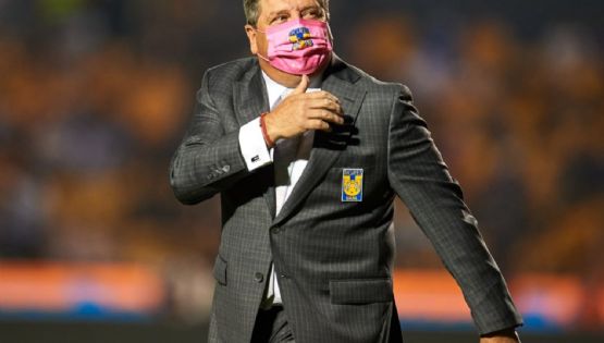 Aficionados del América se debaten sobre cómo recibir a Miguel Herrera en el Estadio Azteca 
