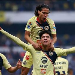 Edson Álvarez y Diego Lainez, dos canteranos con realidades completamente diferentes en Europa 