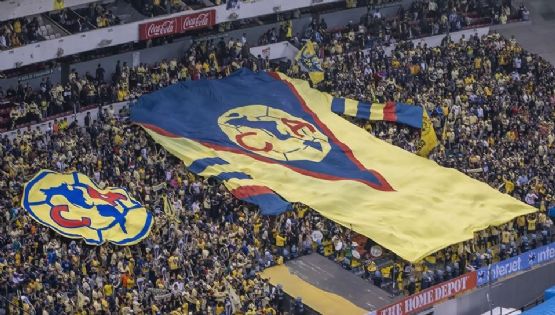 Espectacular caravana de la afición del Club América previo al Clásico Capitalino contra Pumas