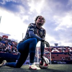 Guillermo Ochoa es nominado al mejor portero del mundo