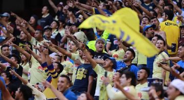 Aficionados del Club América golpean a seguidores de Pumas y están en riesgo de ser vetados