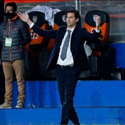 Video | Santiago Solari canta como un aficionado junto a la porra americanista previo al Clásico Capitalino