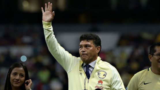Leyenda del Club América se gana la vida jugando en la 'talacha'