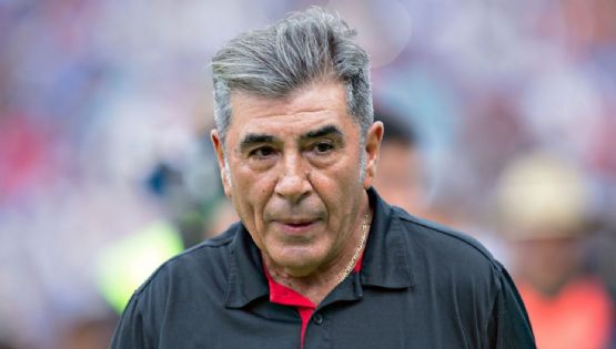 Carlos Reinoso realiza emotiva visita al Club América tras 10 años de ausencia 