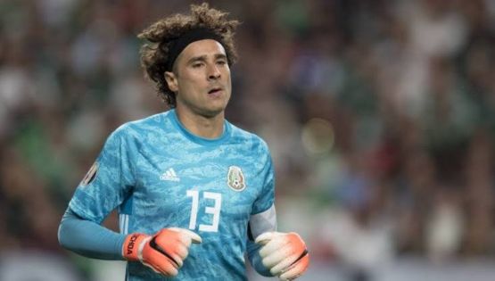 Afición americanista defiende a Guillermo Ochoa de los ataques por la falla en el partido ante Canadá