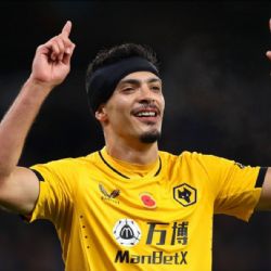 Raúl Jiménez celebra en redes sociales su gol número 50 con el Wolverhampton