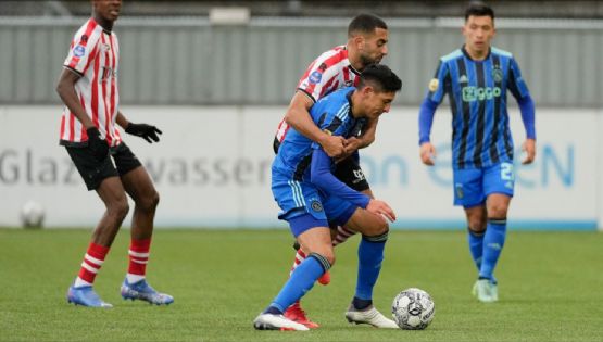 Edson Álvarez, uno de los más destacados en la victoria del Ajax contra el Sparta Rotterdam 