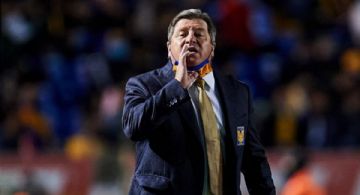 Miguel Herrera critica a Álvaro Fidalgo y Santiago Solari en defensa de Sebastián Córdova 