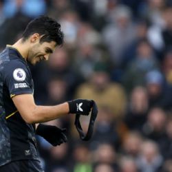 Partido de Raúl Jiménez y el Wolverhampton se suspende por casos de covid-19