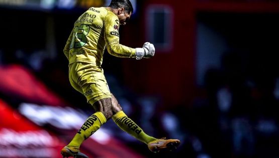 Gil Alcalá confiesa que Memo Ochoa es su ídolo