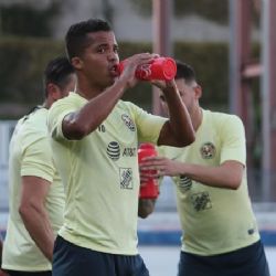 Santiago Baños pone en duda la continuidad de Giovani dos Santos en el América