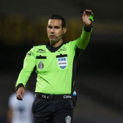 El polémico árbitro, César Arturo Ramos, volverá a pitarle al Club América