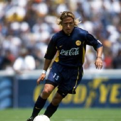 Memo Ochoa y el 'Matador' Luis Hernández se trollean en redes sociales