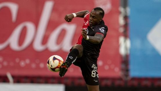 América y Atlas negocian la transferencia definitiva de Renato Ibarra