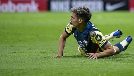 La leyenda azulcrema, Carlos Reinoso, cuestiona la falta de líderes en el Club América
