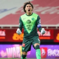 Memo Ochoa alcanza importante récord de Héctor Miguel Zelada con América