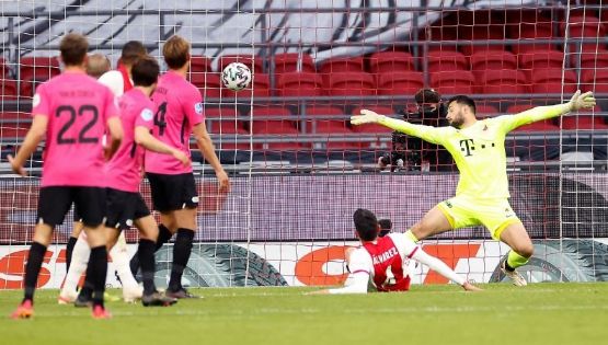Video | Edson Álvarez le da el empate al Ajax en su partido pendiente ante el Utrecht